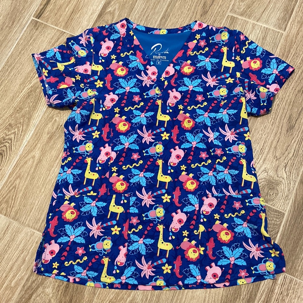 Scrub top
